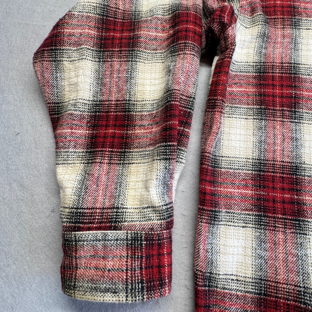 Field & Stream Flannel Shirt Mens M Red Plaid Button Down Heavy Cotton Outdoor - Picture 8 of 10